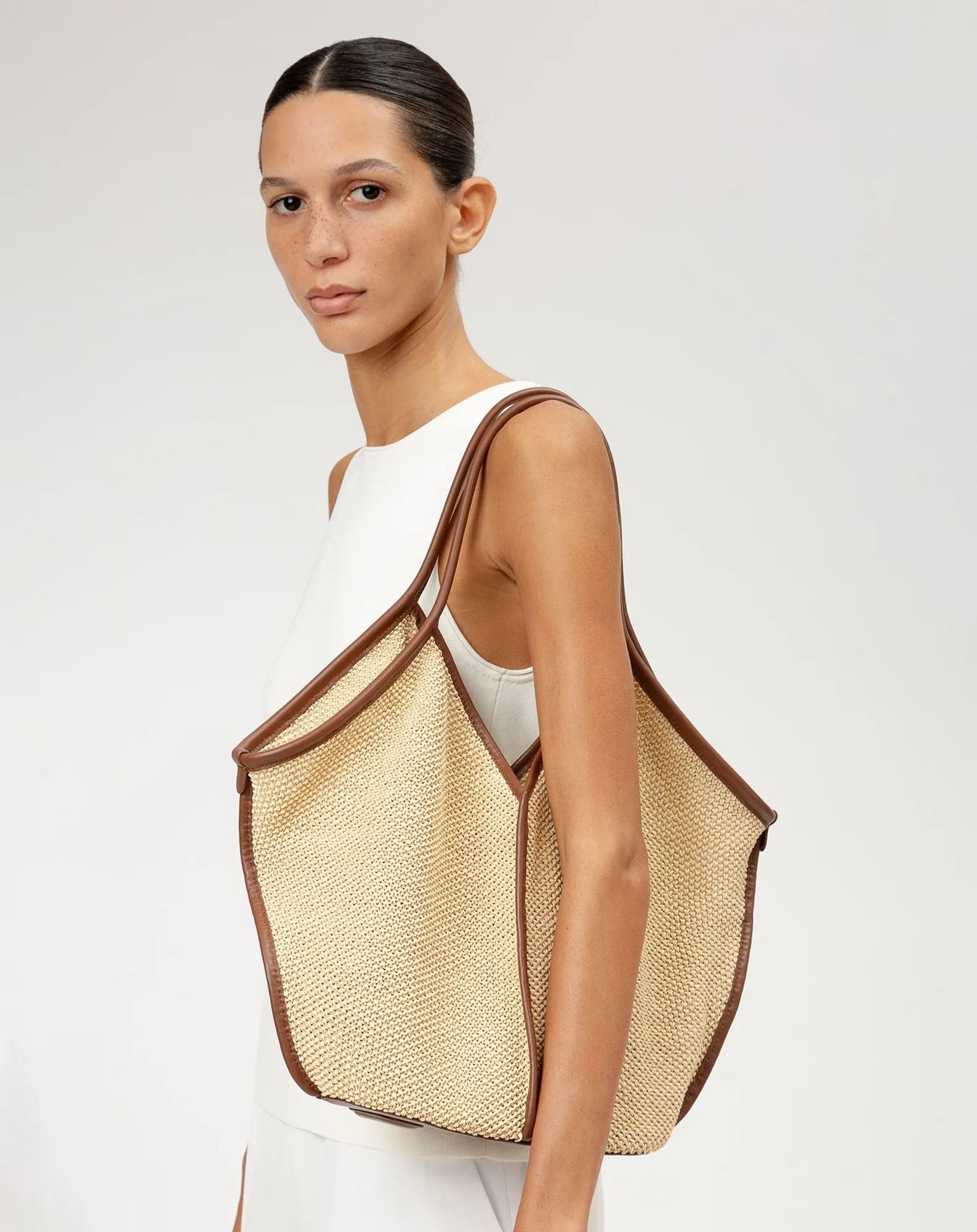 SOFT RAFFIA TOTE LEATHER TRIMS #NATURAL/CHESTNUT HEREU Bags CASORAWBS26.003.5CH